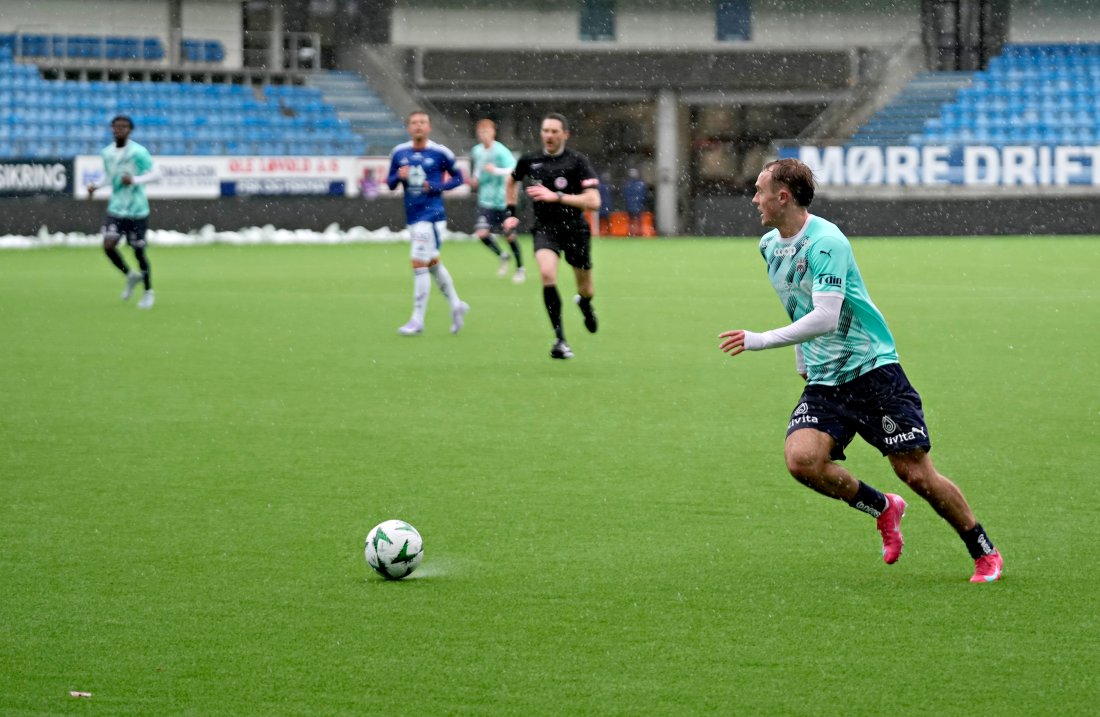 Mikkel Rakneberg leverte en flott målgivende pasning på 2-0-scoringen. Alle foto: Terje Stamnes