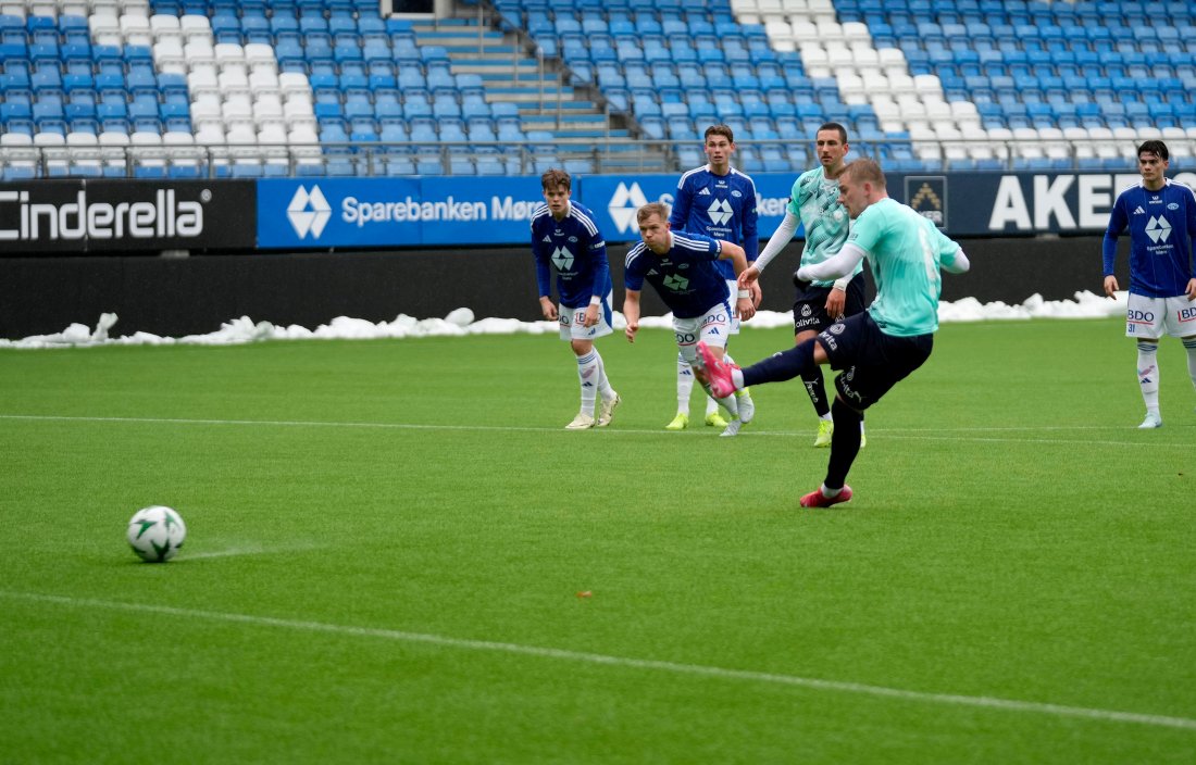 Ruben Alte satte inn KBKs ledermål på straffespark. Alle foto: Terje Stamnes