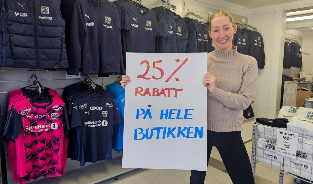 Karoline Almvik gir 25 prosent rabatt på alle varer i KBK Stadionbutikk på søndag.