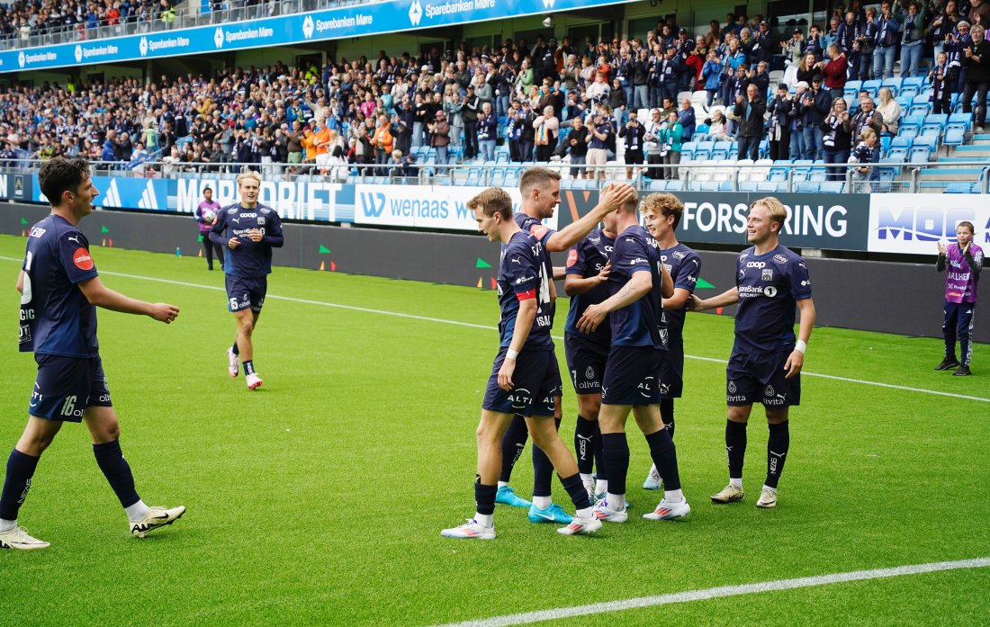 Kristian Lien scoret i sin første kamp fra start. Foto: Terje Stamnes