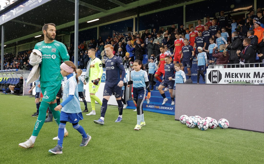 Rundens eneste eliteseriekamp ble spilt mellom Kristiansund og Sandefjord lørdag ettermiddag. Foto: NTB